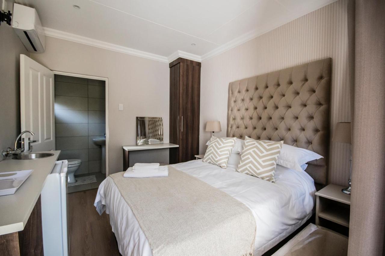 The Royal Guest House Klerksdorp Exteriér fotografie